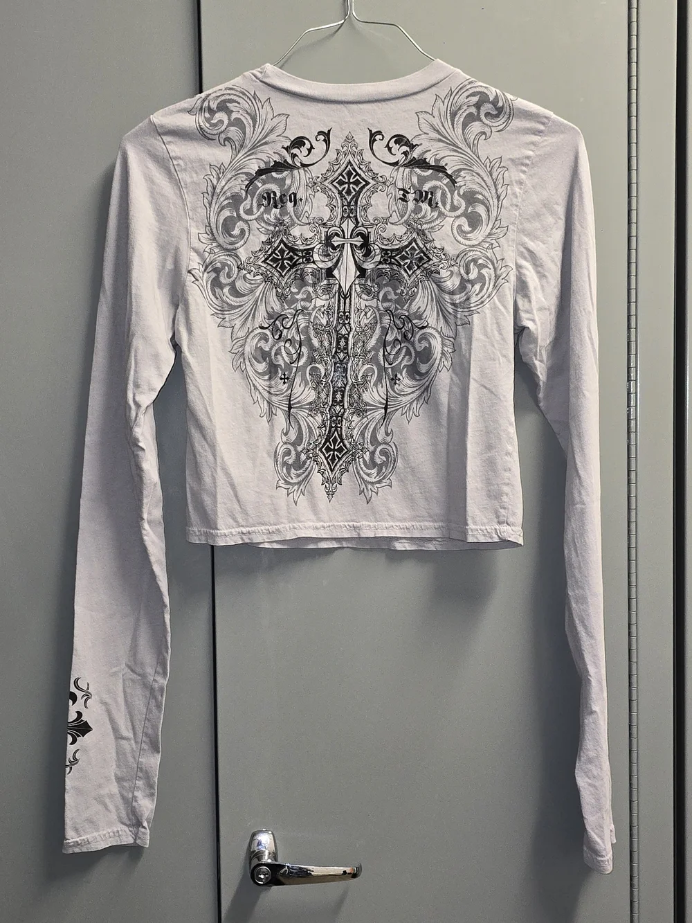 Affliction cropped long